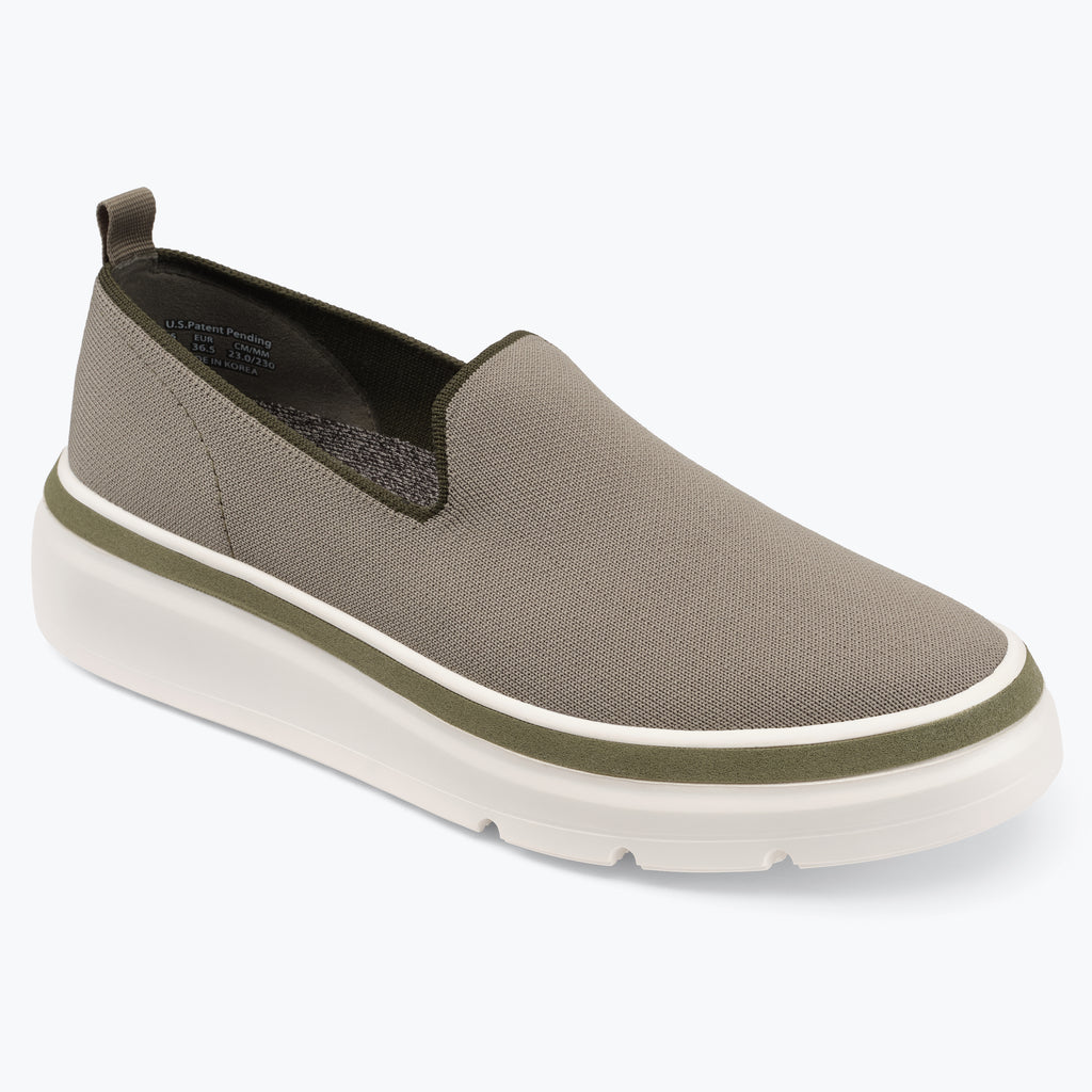bill blass Sutton Knit Sneaker